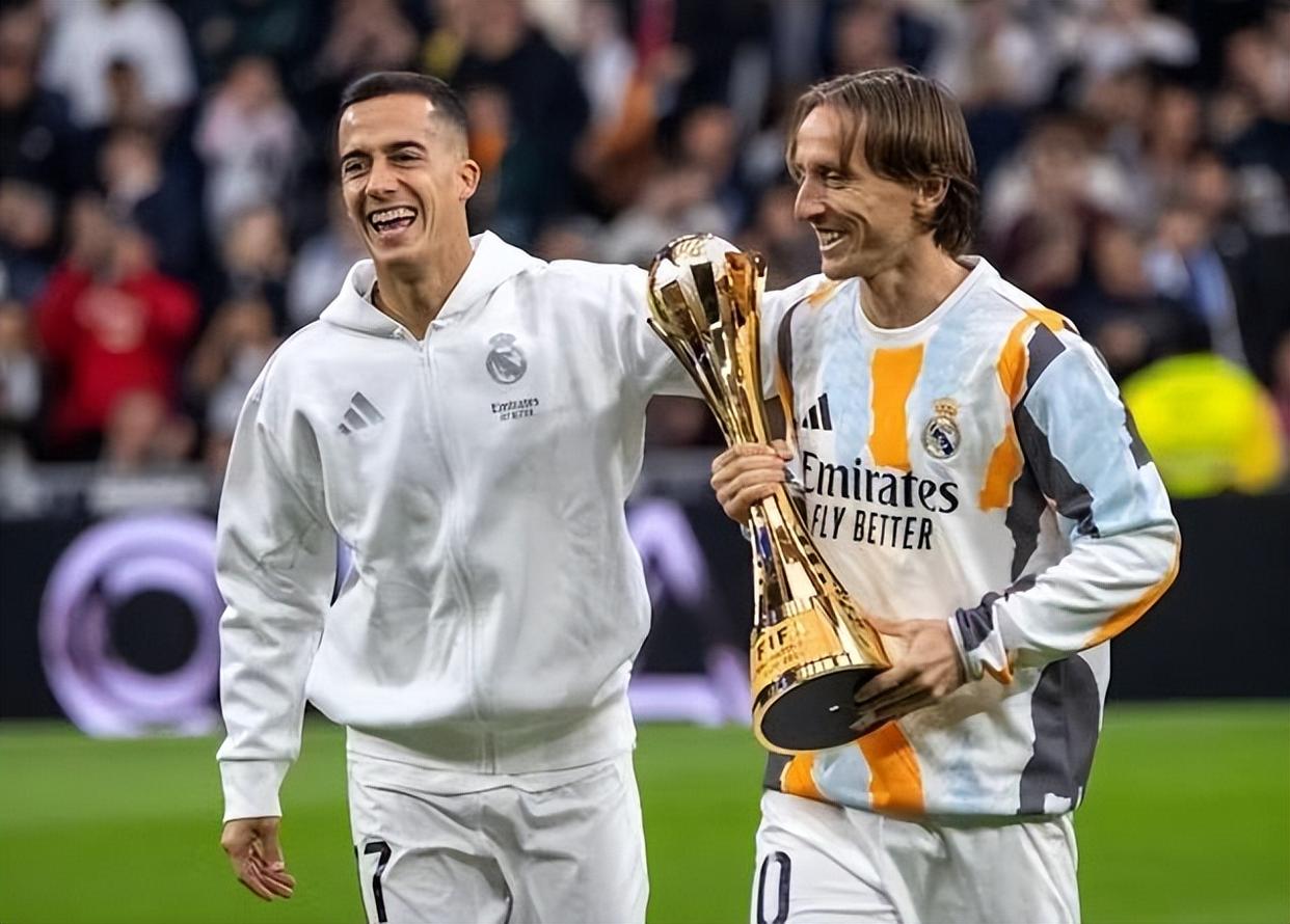 雷火电竞-皇马绝杀多特蒙德，托马斯穆勒补时绝平意甲