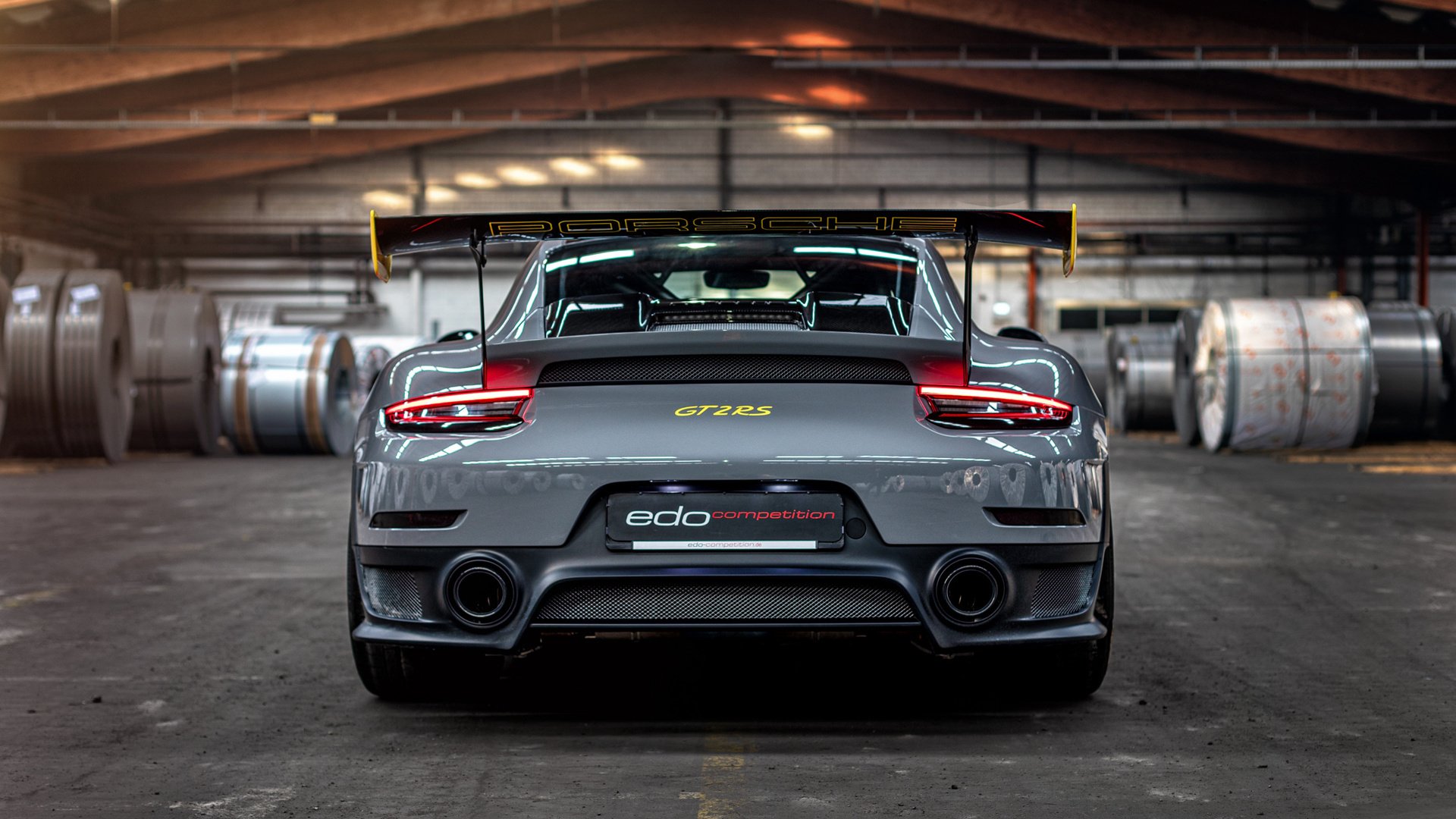 绿茵心跳,赛道狂想,当足球的生死战与F1的钢铁意志在脑海中同频共振